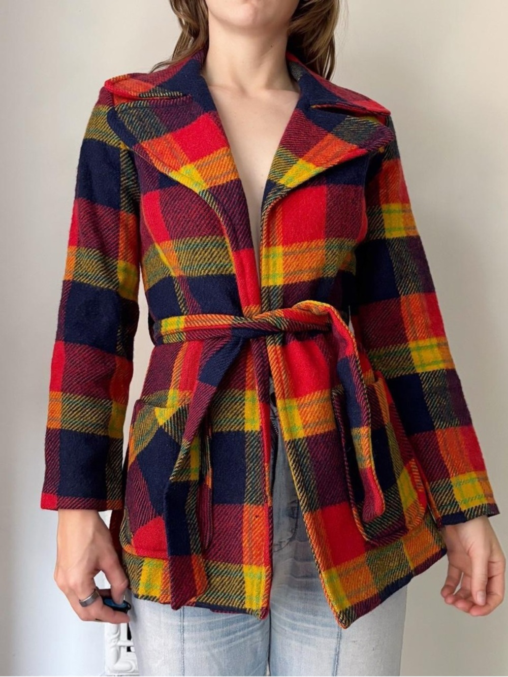Vintage 70s retro / boho rainbow plaid wool dagger collar wrap coat